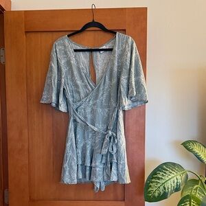 Princess Polly Safe Green and White Floral Romper